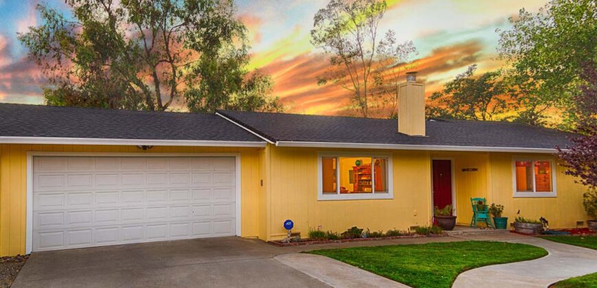 Small Store in 6254 Lexington Ave Los Angeles Small Store in 6254 Lexington Ave Los Angeles